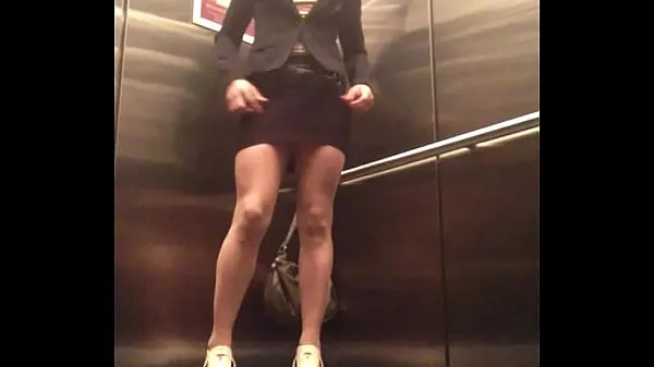 Melhores clipes de travesti dallas elevator Vídeos