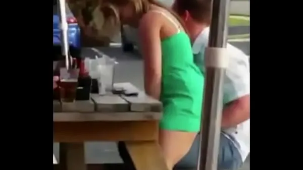 Meilleurs clips Couple ayant des relations sexuelles au restaurant Vidéos