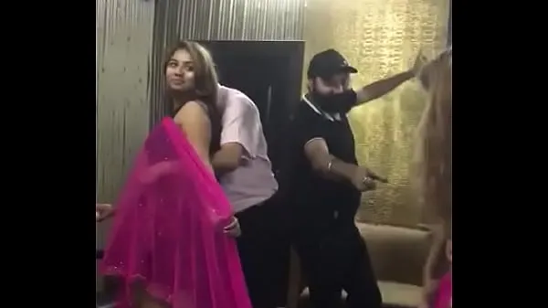 Meilleurs clips Desi mujra danse à la fête de l'homme riche Vidéos