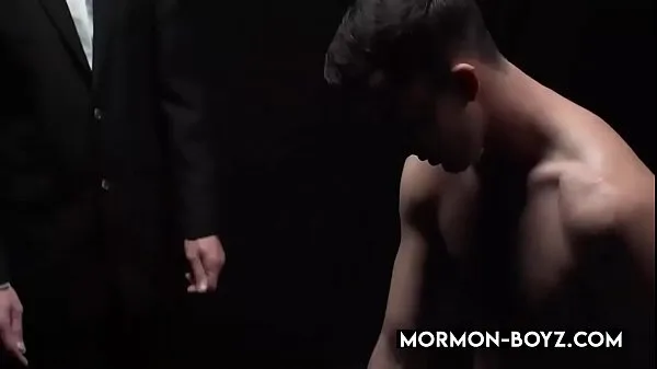 最高のディルドと生のチンポで罰せられたモルモンの少年-MORMON-BOYZ.COMクリップビデオ