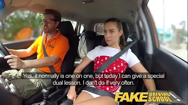 Melhores clipes de Fake Driving School Aprendizes com tesão, segredos sujos, chupar e foder sessão Vídeos