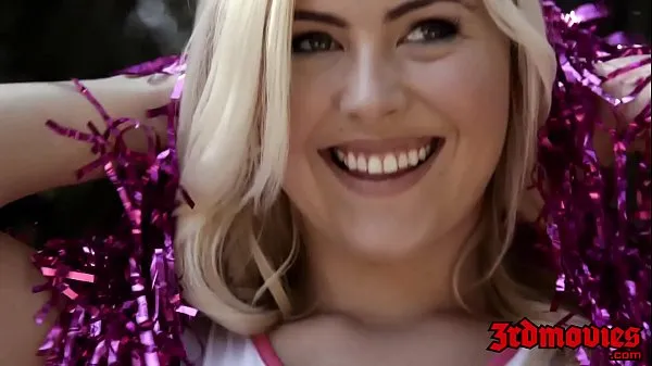 Best Blonde Cheerleaderin wird von einer BBC hart gefickt clips Videos