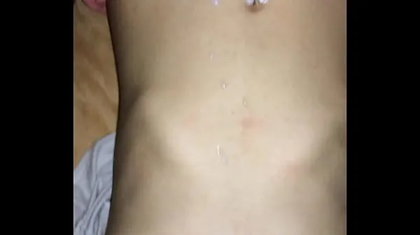 Los mejores clips de Disparando semen en las tetas de la hermana Videos