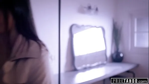 Najboljši posnetki PURE TABOO Emily Willis Submits for Her 2 Doms videoposnetki
