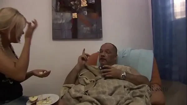 Τα καλύτερα βίντεο κλιπ Grandpa in the Gewixxt retirement home