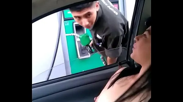 Nejlepší Loading gasoline Alexxxa Milf whore with her tits from outside klipy Videa