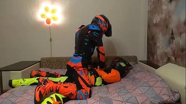 I migliori video di clip GIOCHI MOTOCROSS GAY (parte 1