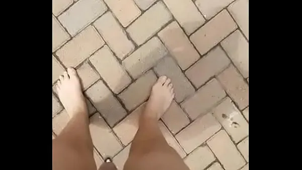 Meilleurs clips Dehors en public sur le trottoir avec My Cock Plug in Vidéos