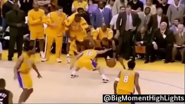 I migliori video di clip Allen Iverson rubbing his dick in tyronn lue's face