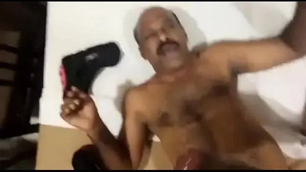 Τα καλύτερα βίντεο κλιπ Desi hairy uncle sucking big cock