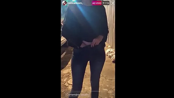 Los mejores clips de EN LA CALLE, GOSTOSA GOLPEA A UNO EN PÚBLICO EN INSTAGRAM EN VIVO, CON SENOS FUERA! ¡Tocaron la bocina a la vista! - Melina Bloom Videos