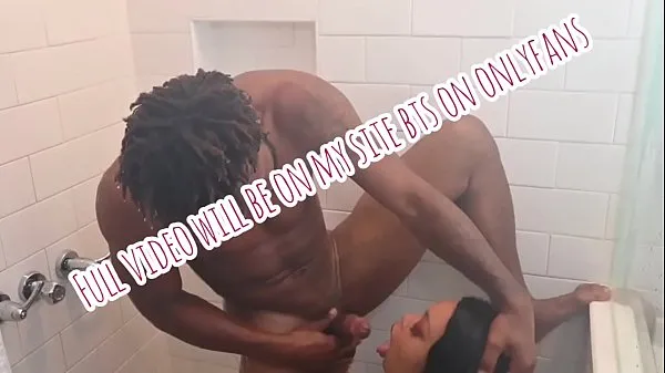 Los mejores clips de Diversión en la ducha con una gran polla negra Videos