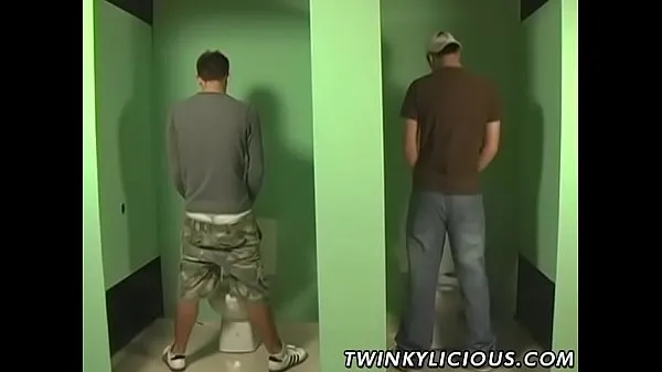 En iyi Gloryhole anal with two tight twinks who love some gay sex klipleri Videoları