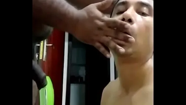 Beste Indian gay cum facial clips Video's