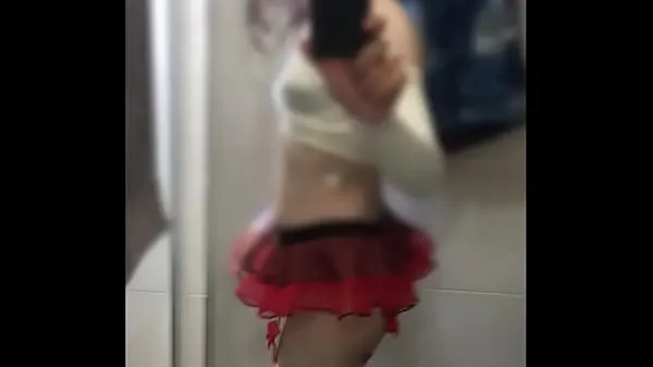 En iyi me vestindo de mulher no banheiro da filha do cara klipleri Videoları