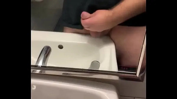 Meilleurs clips Bored in a public restroom Vidéos