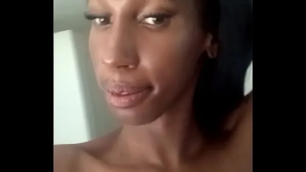 Melhores clipes de Travesti Deliciosa Minha Sexy Linda Esposa Minha Rainha La Nefertiti Perkins Auto-confiança Mulher Negra Nasceu Um TS Belo Rosto e Corpo Com Seios Pequenos Ela Tem Um Grande Caralho Pendurado Sem Corte Vídeos