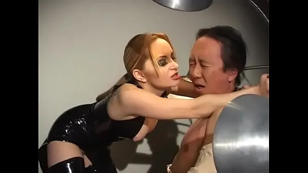 Najlepsze Asian man gets off on being restrained by dominatrix for belt fun klipy Filmy