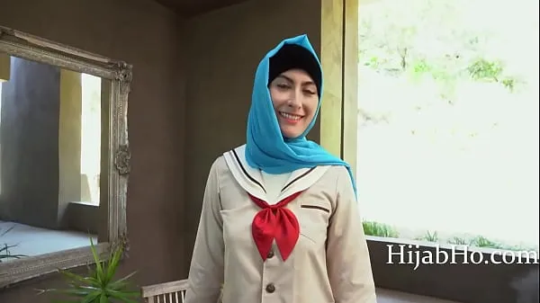 Meilleurs clips Petite jeune fille vierge en hijab baisée Vidéos