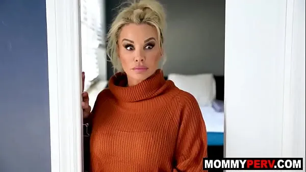 بہترین Hot stepmother jumps on stepson's dick کلپس ویڈیوز