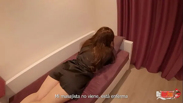 Video klip Stepmom asked for a massage but instead had sex with her stepson and creampie (Subtitles in Spanish terbaik