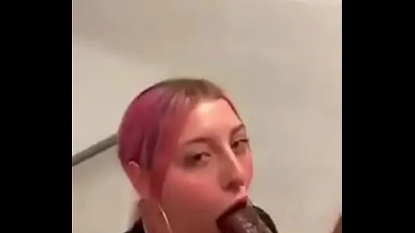 أفضل مقاطع فيديو sucking a big yummy big black dick