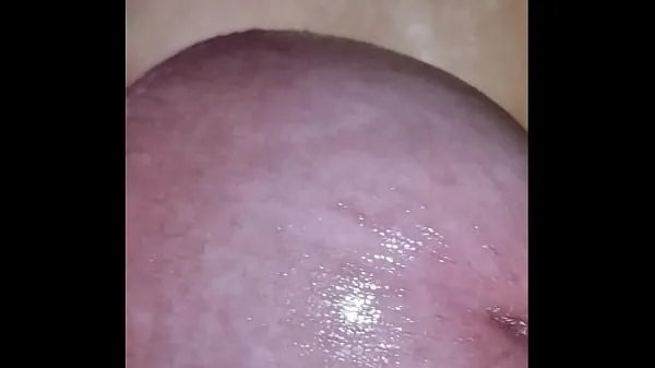 Bedste close up jerking my cock in bathing tube while precum running over my glans and cumshot klip videoer