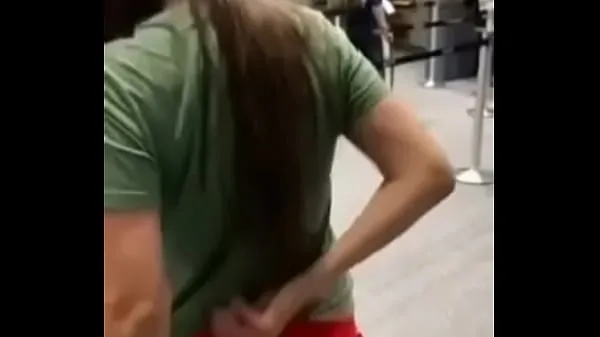 Bedste Anal Plug remove and lick at the gym klip videoer