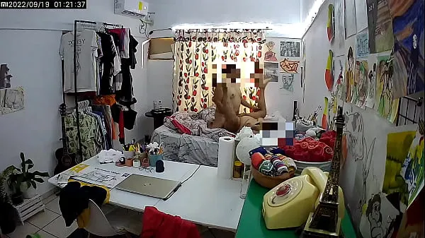 最高の仲間の部屋に隠しカメラがあったクリップビデオ