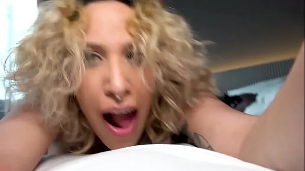 Melhores clipes de PRIMEIRO SEXDATE COM A DOCE REBELDE LOIRA CURLY Vídeos