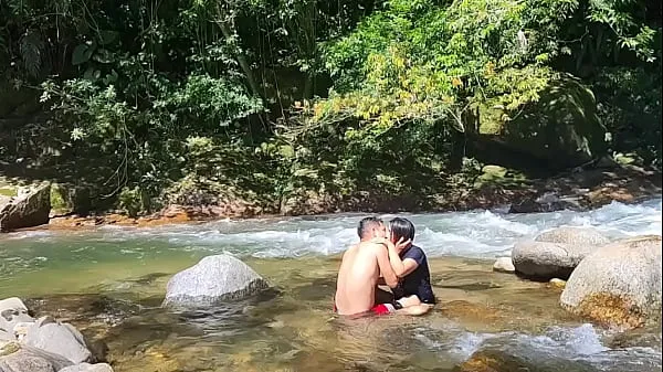 Najlepsze My girlfriend fucks very well in the river klipy Filmy