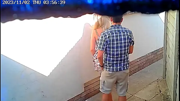최고의 Daring couple caught fucking in public on cctv camera 클립 비디오