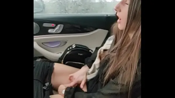 Bedste I'm masturbating public in car klip videoer