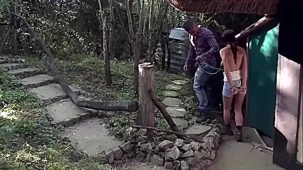 Video klip Lumberjacks have they captured girls. The first victim. Part 2. She suffers blindfolded, while he paddling her perfect ass, and fucks her in handcuffs terbaik