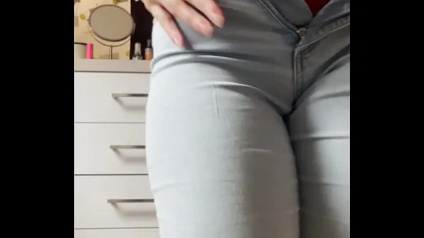 Τα καλύτερα βίντεο κλιπ Homemade Petite Blonde Striptease Dancing in Tight Jeans